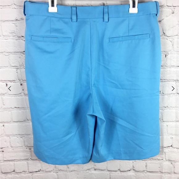 NWOT Izod PerformX Blue Golf Shorts - Sz 33 - Picture 2 of 3